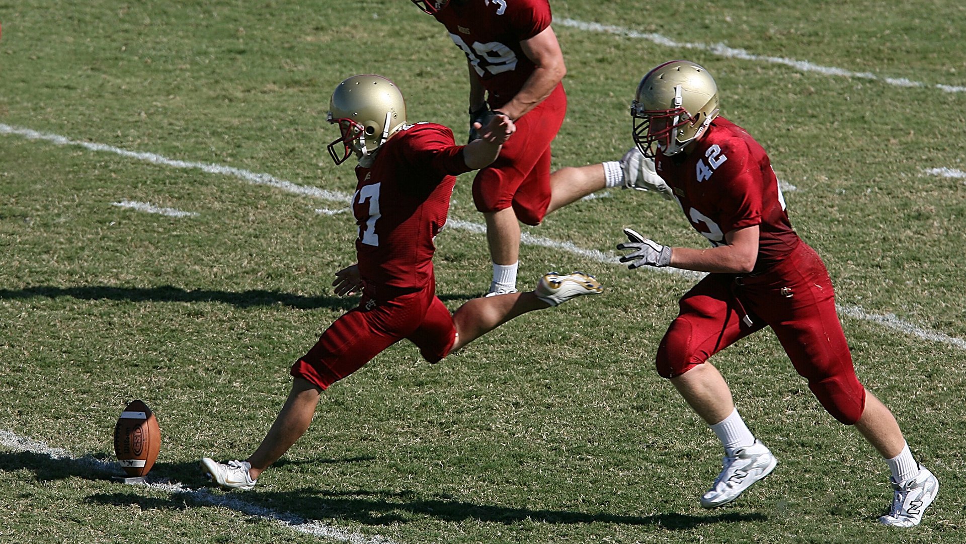 维斯塔潘破纪录之夜，威廉姆斯横扫法拉利书写历史